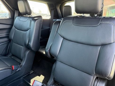 Used 2020 Ford Explorer ST w/ ST Street Pack image 21