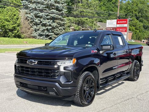 Used 2024 Chevrolet Silverado 1500 RST w/ Z71 Off-Road Package AWD/4WD image 7