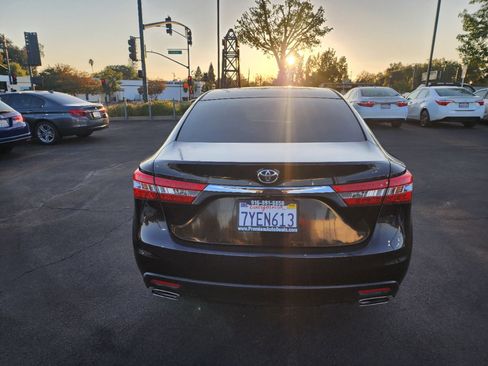 Used 2013 Toyota Avalon XLE Premium image 4