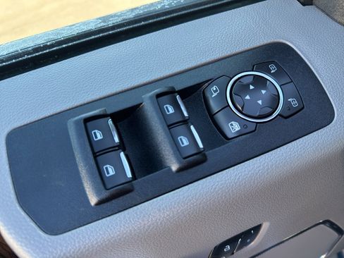 Used 2020 Ford F150 Lariat w/ Equipment Group 502A Luxury image 12