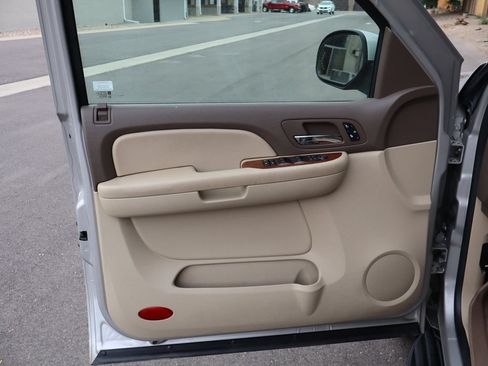 Used 2008 GMC Yukon SLT AWD/4WD image 24