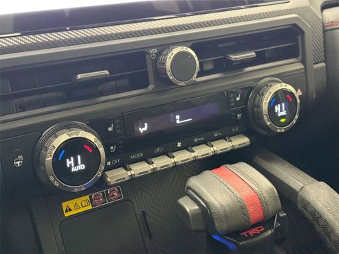 Used 2024 Toyota Tacoma TRD Pro AWD/4WD image 27