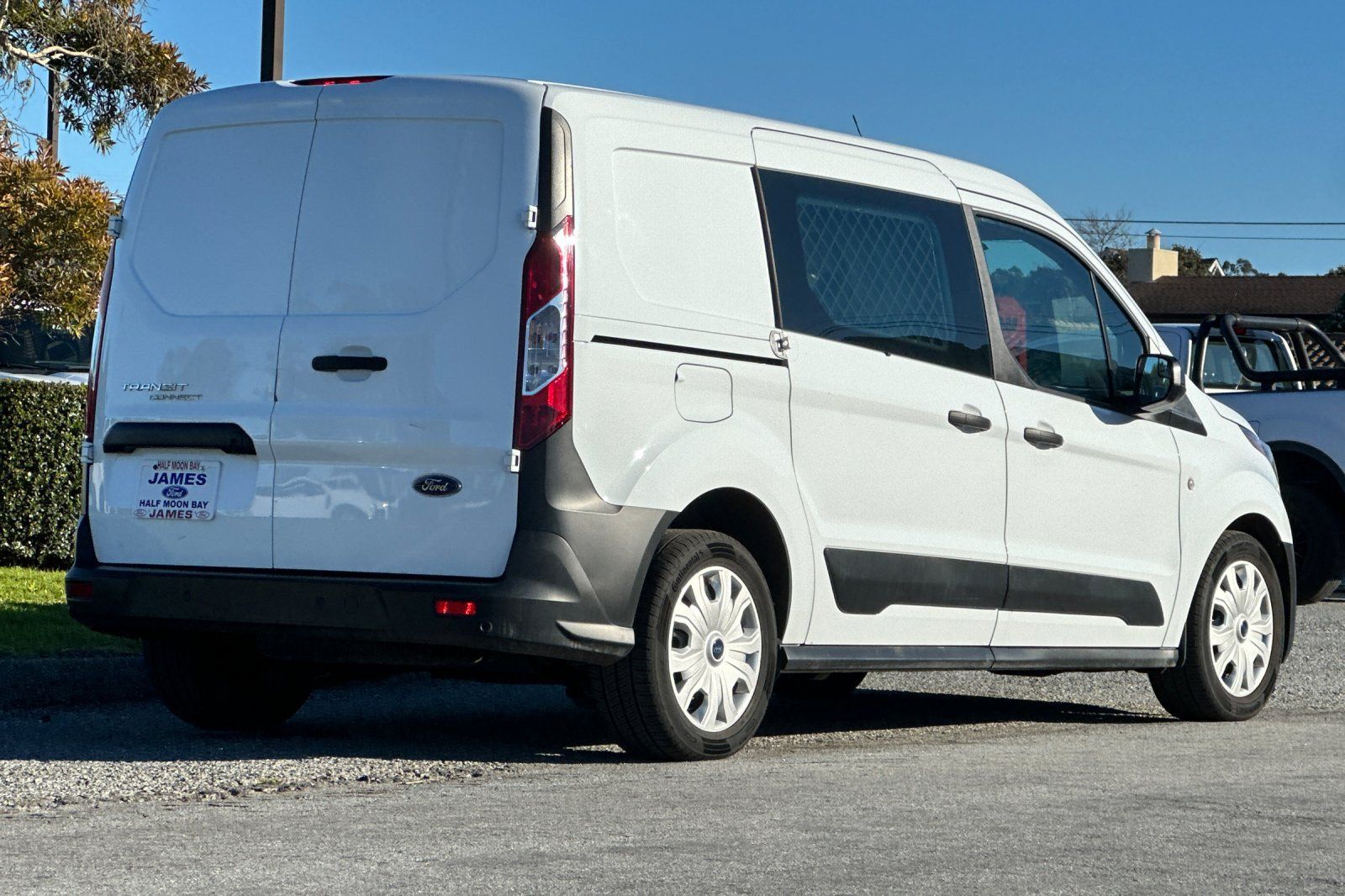 Used 2023 Ford Transit Connect XL FWD image 5