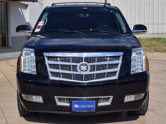 Used 2013 Cadillac Escalade Platinum AWD/4WD image 2