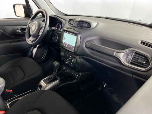 Used 2022 Jeep Renegade Latitude w/ Convenience Group AWD/4WD image 28