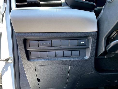 Used 2025 Mitsubishi Outlander SEL AWD/4WD image 15