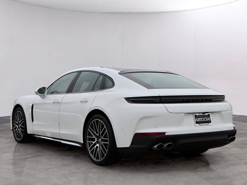 Certified 2026 Porsche Panamera 4 AWD/4WD image 3