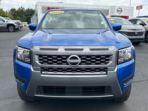 Certified 2025 Nissan Frontier SV RWD image 8