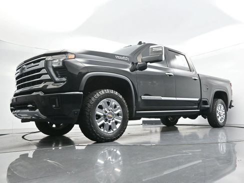 Used 2024 Chevrolet Silverado 2500 High Country w/ High Country Premium Package AWD/4WD image 47