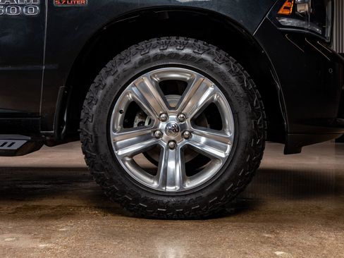 Used 2017 RAM 1500 Sport image 11