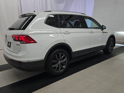 Used 2022 Volkswagen Tiguan SE w/ Panoramic Sunroof Package image 4