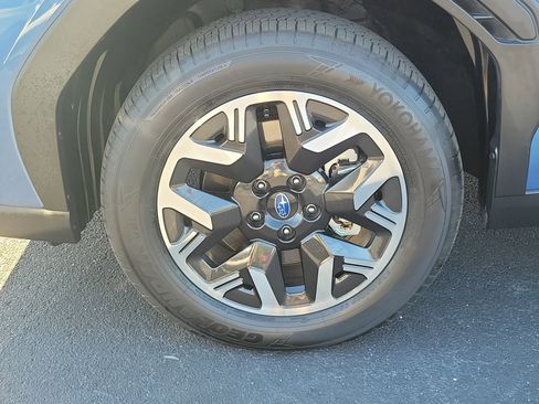 Certified 2025 Subaru Forester Premium image 10