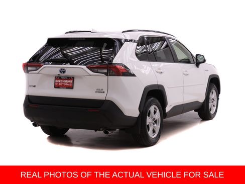 Used 2020 Toyota RAV4 XLE w/ Convenience Package image 2