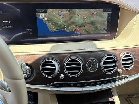 Used 2020 Mercedes-Benz S 560 Sedan image 22