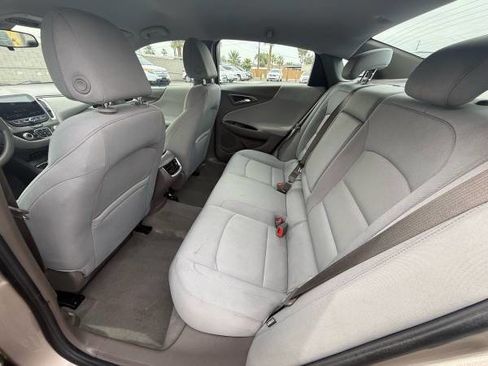 Used 2022 Chevrolet Malibu LT FWD image 19