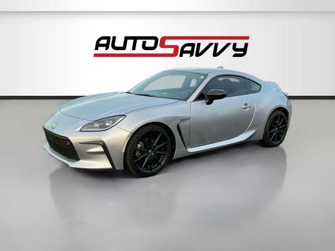 Used 2023 Toyota GR86 Premium w/ ALL Weather Mat Package (TMS) RWD image 3