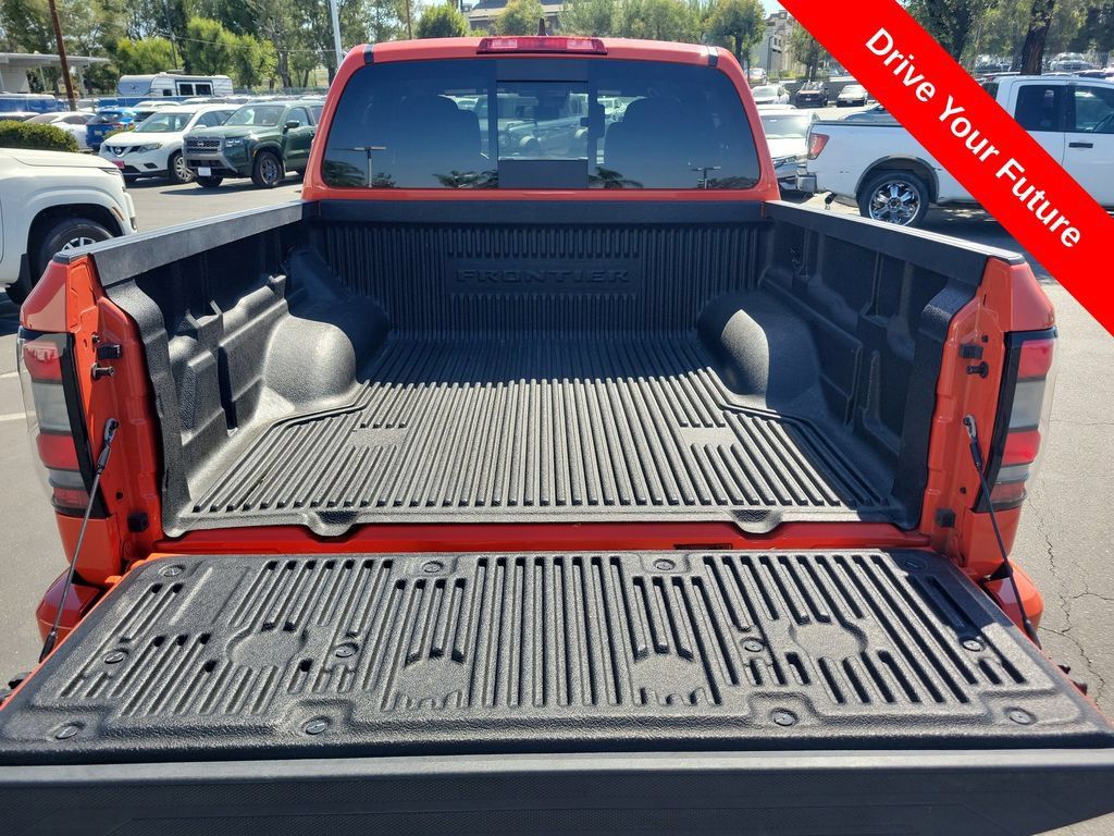 Used 2025 Nissan Frontier PRO-4X w/ Tow Package AWD/4WD image 28