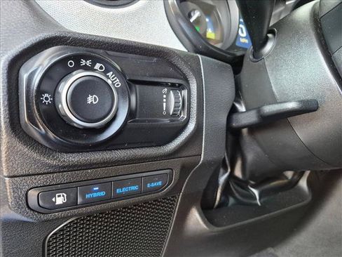 Used 2024 Jeep Wrangler Unlimited w/ Convenience Group AWD/4WD image 22