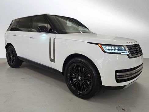 New 2025 Land Rover Range Rover SE image 7
