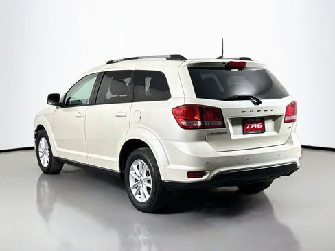 Used 2018 Dodge Journey SXT FWD image 3