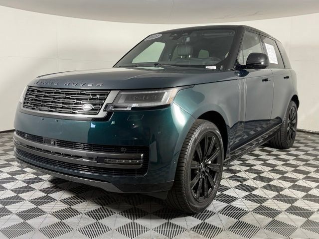 Used 2023 Land Rover Range Rover SE AWD/4WD image 2