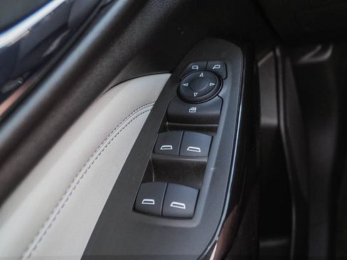 Certified 2024 Chevrolet Trax LT FWD image 26