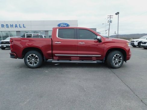 Used 2023 Chevrolet Silverado 1500 High Country w/ Z71 Off-Road Package image 10