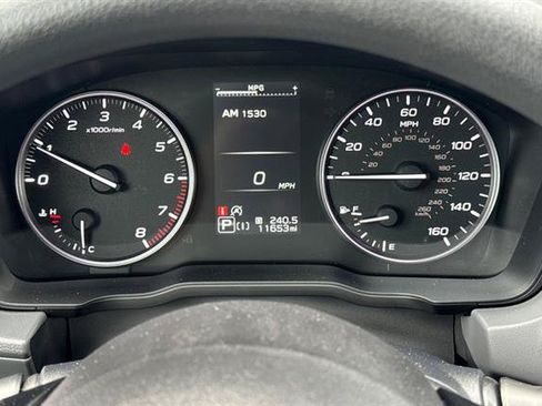 Used 2025 Subaru Crosstrek 2.5i Premium AWD/4WD image 28
