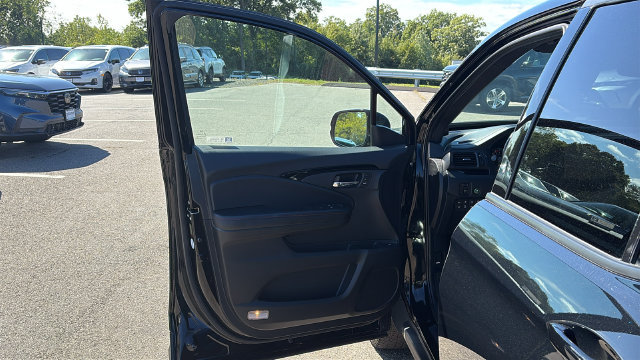 Used 2023 Honda Ridgeline Black Edition image 8