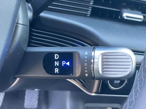 Certified 2025 Hyundai Ioniq 5 SE image 18