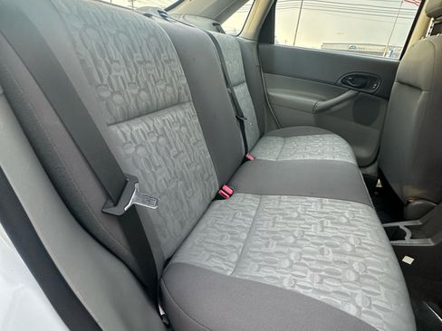 Used 2005 Ford Focus SE image 33