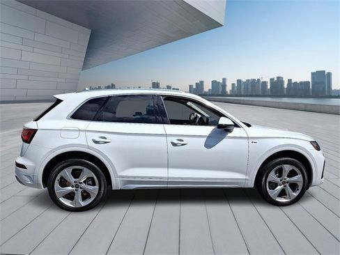 Used 2023 Audi Q5 2.0T Premium Plus w/ Premium Plus Package image 7