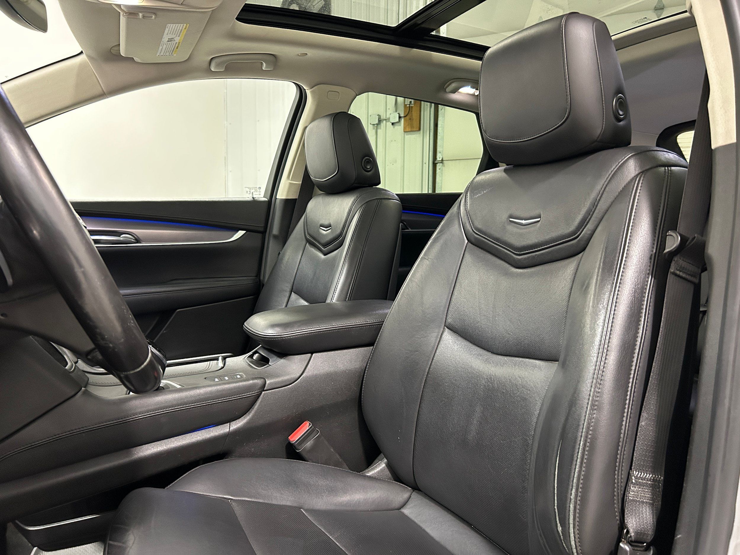 Used 2018 Cadillac XT5 Premium Luxury AWD/4WD image 26