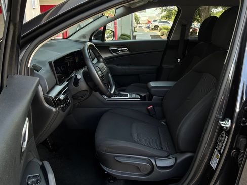 Used 2026 Kia Sportage LX FWD image 10