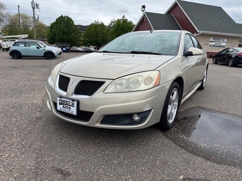 Used 2009 Pontiac G6 Sedan w/ Sport Package 2 FWD image 11