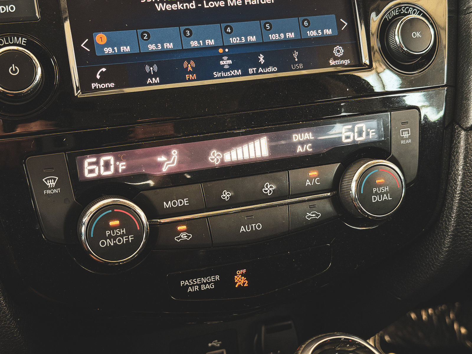 Used 2020 Nissan Rogue SV FWD image 28