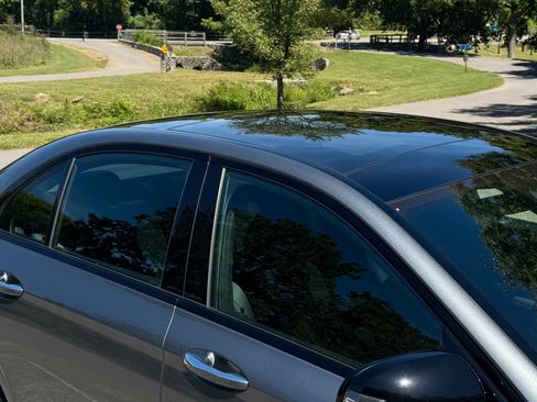 Used 2021 Mercedes-Benz E 350 4MATIC Sedan w/ Premium Package image 76