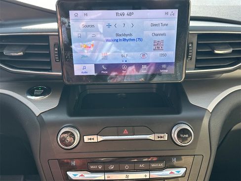 Used 2020 Ford Explorer XLT w/ Equipment Group 202A image 30