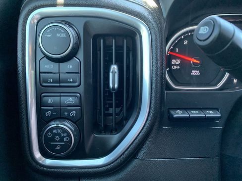 Used 2021 Chevrolet Silverado 1500 High Country w/ Technology Package image 18