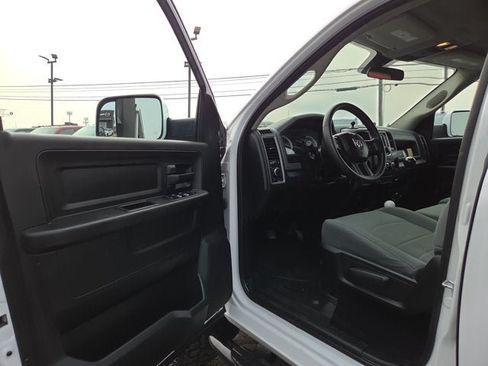 Used 2018 RAM 2500 Tradesman w/ Chrome Appearance Group AWD/4WD image 7