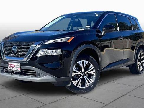 Certified 2021 Nissan Rogue SV image 1