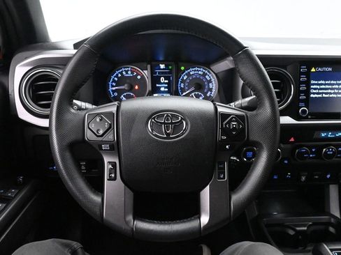 Used 2023 Toyota Tacoma TRD Off-Road w/ Technology Package AWD/4WD image 27