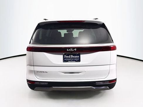 Used 2024 Kia Carnival SX FWD image 6