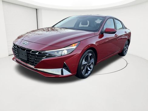 Certified 2023 Hyundai Elantra Limited w/ Cargo Package image 1