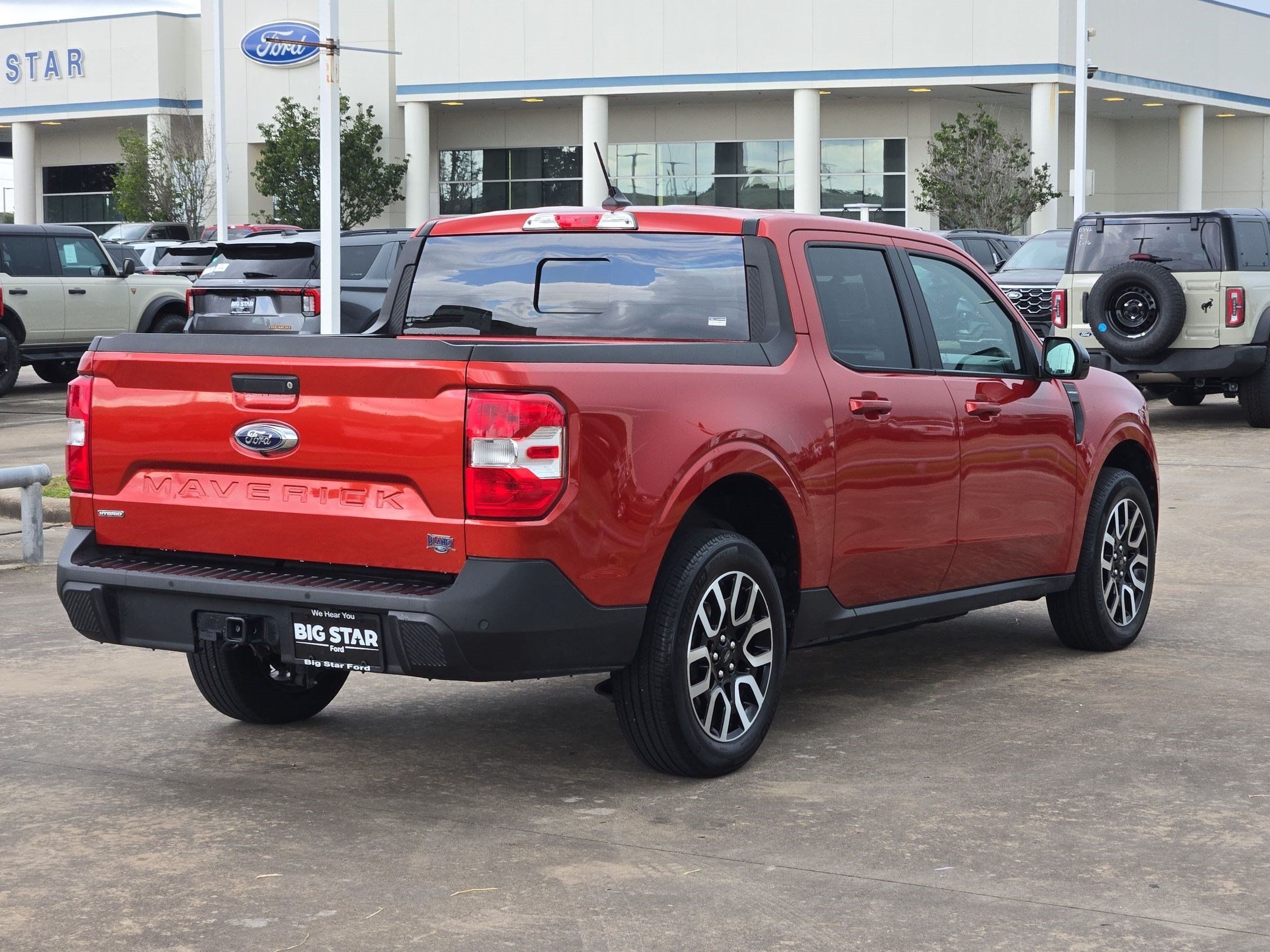 Certified 2024 Ford Maverick Lariat FWD image 3
