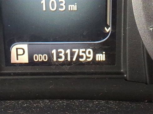 Used 2017 Toyota Sienna XLE image 21