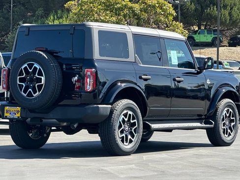 New 2026 Ford Bronco Outer Banks AWD/4WD image 4