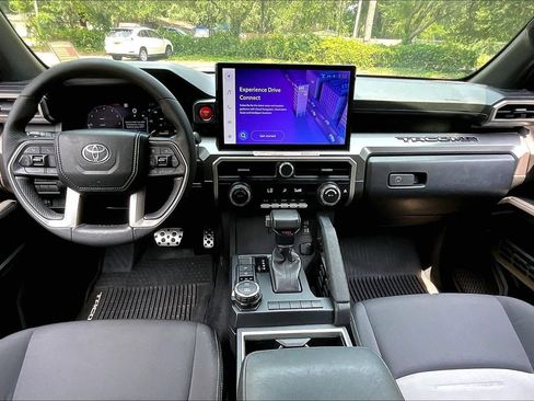 Used 2024 Toyota Tacoma TRD Sport AWD/4WD image 7