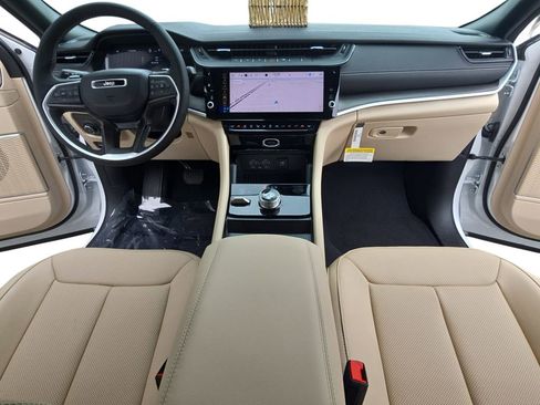 New 2026 Jeep Grand Cherokee Limited image 37