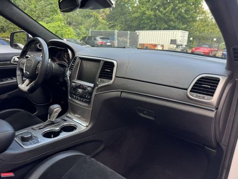 Used 2017 Jeep Grand Cherokee SRT w/ Trailer Tow Group IV AWD/4WD image 38
